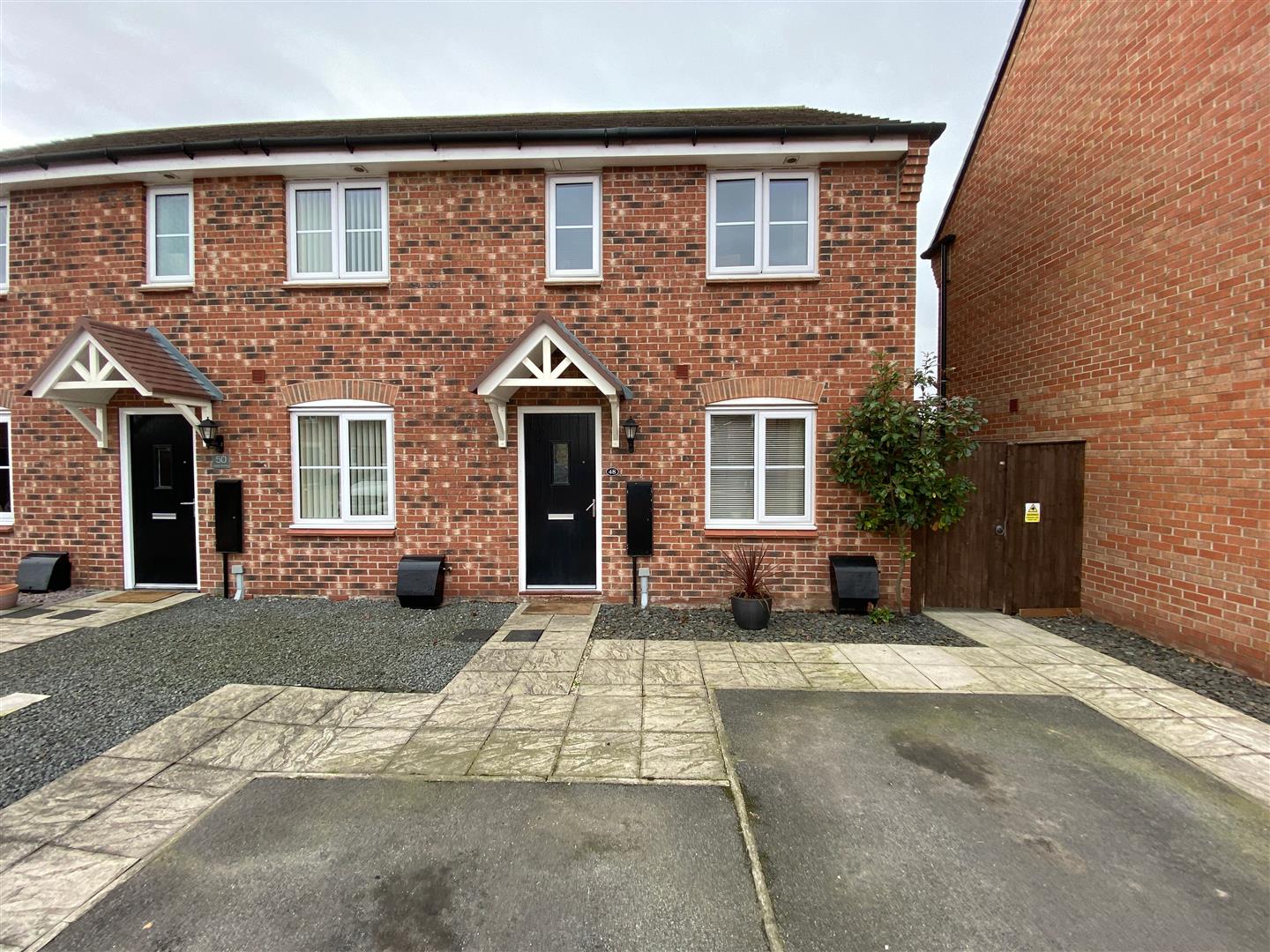 Elston Avenue, Selby